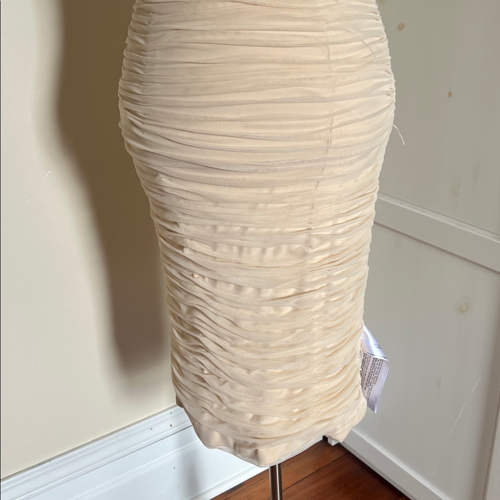 NWT Dress the Population Cream Ruched Bodycon Midi Dress - Size L Flawed Gem - Picture 4 of 15